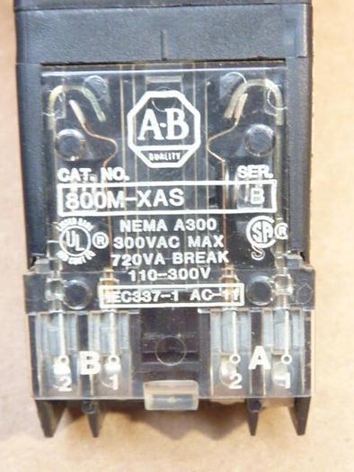 Used ALLEN BRADLEY Selector Switch 800MB-NX15 #38168