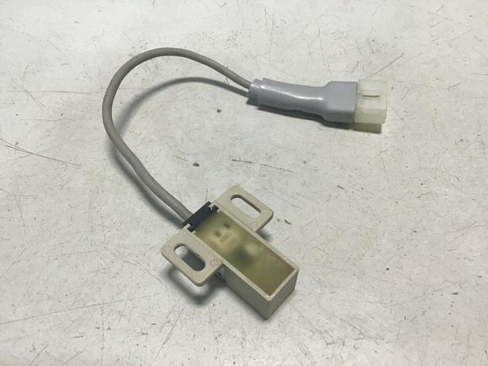 Used FUJI ELECTRIC Proximity Switch PE-B4D3 #128357