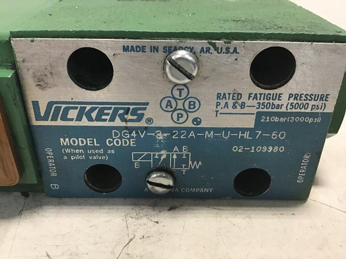 Used VICKERS Valve DG4V-3-22A-M-U-HL7-60 USED