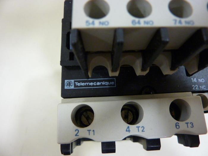 Used TELEMECANIQUE Contactor LP1D4011 #54430