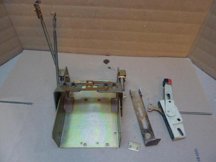 Used SQUARE D Breaker Operating Mechanism 9422-RR-1 Used