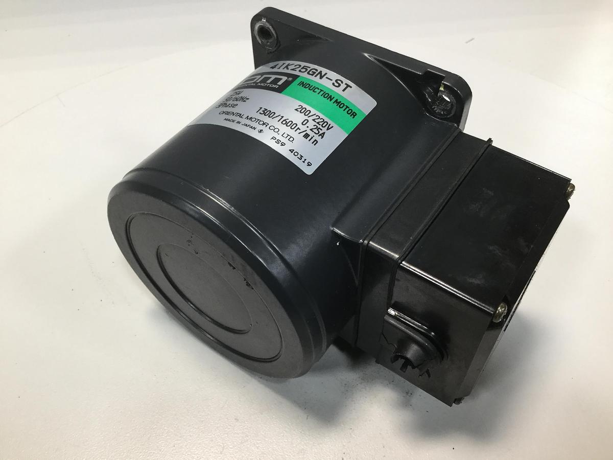 Used ORIENTAL MOTOR Induction Motor 4IK25GN-ST USED