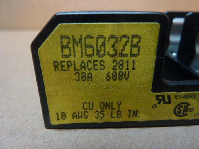 Used BUSSMANN 30 Amp Fuse Block BM6032B #32973