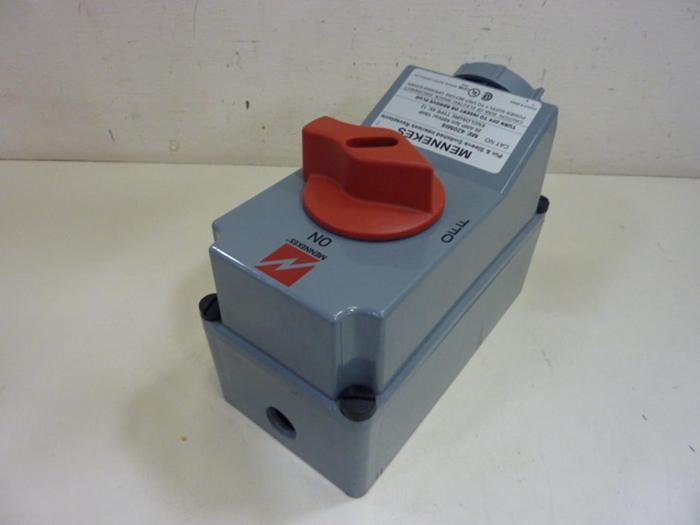 Used MENNEKES Interlock Receptacle ME420MI5 #58287