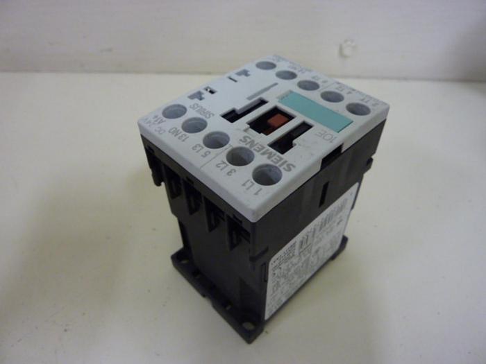 Used SIEMENS Contactor 3RT1016-1BB41 #50279
