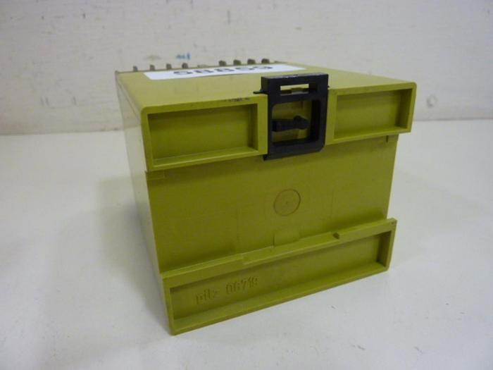 Used PILZ Safety Relay PNOZ824VDC3S1O #58860