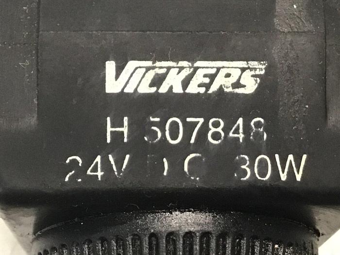 Used VICKERS Valve DG4V-3S-33C-M-U-H5-60 #132118