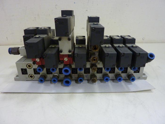Used SMC Control Block w/ Valves VFS2100-5FZ #60108