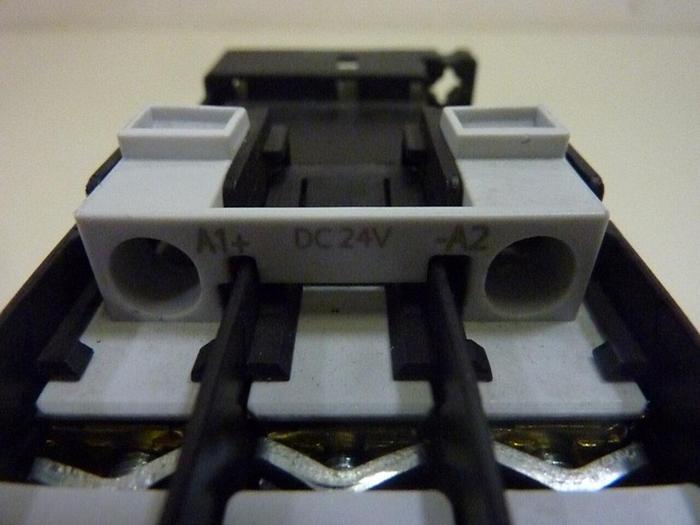 Used SIEMENS Contactor, 35 Amp 3RT1023-1B #46478