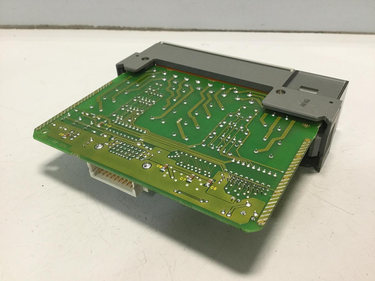 Used ALLEN BRADLEY Output Module 1746-OW16 SER B #110530