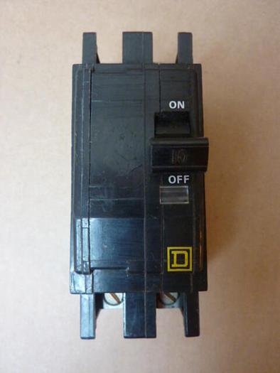 Used SQUARE D 10 Amp Circuit Breaker QOU210 #46141