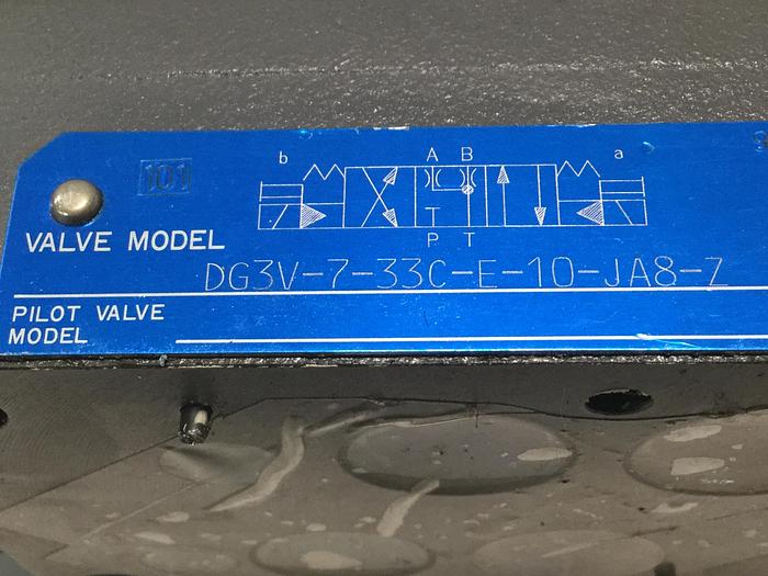 Used TOKIMEC Vickers Pilot Valve DG3V-7-33C-E-10-JA8-Z USED