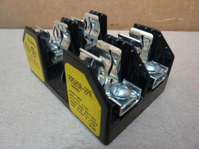 Used BUSS AUTOMATION 30 Amp Fuse Block R25030-2PR #31083