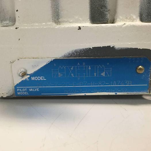 Used VICKERS Tokimec Directional Control Valve DG5V72CEP7H82-JA743B #95280