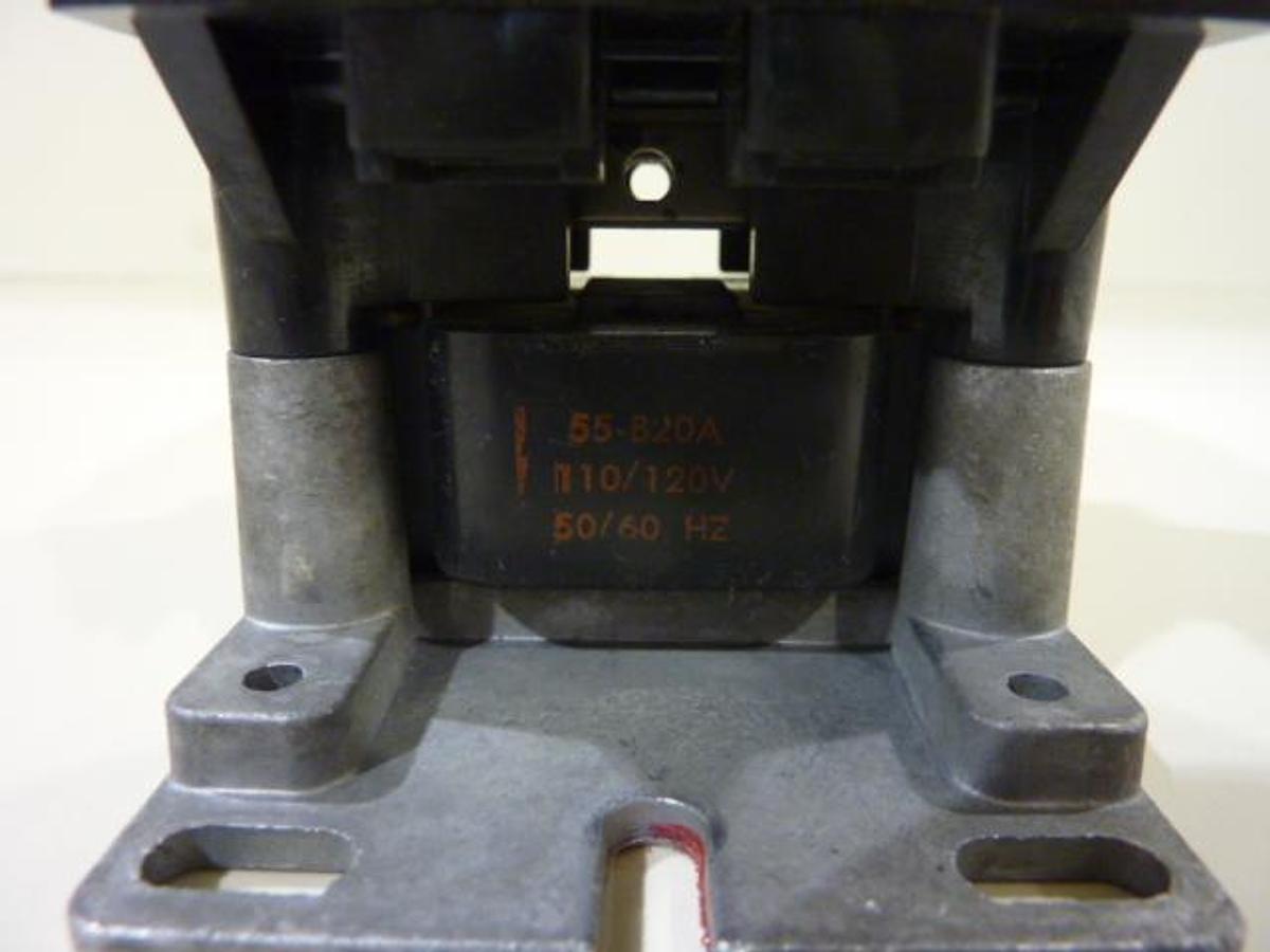 Used GENERAL ELECTRIC / GE Contactor CR253DB302AAA Used