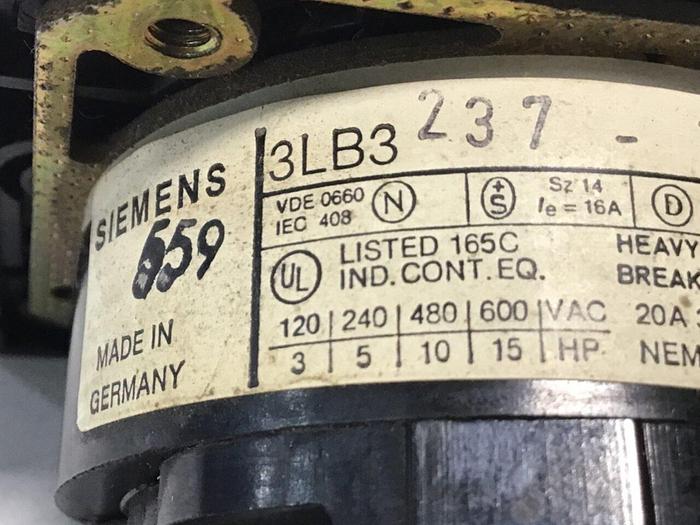 Used SIEMENS Rotary Switch 3LB3 237-1AK Used #120087
