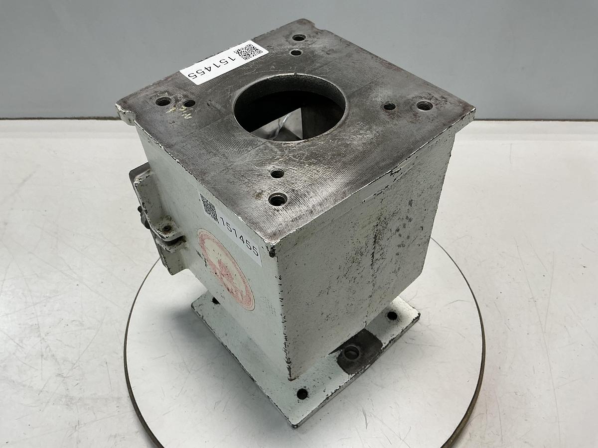 Used METAL FABRICATOR NO MODEL / NO TAG