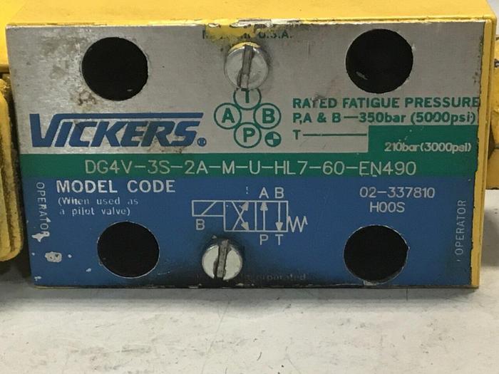Used VICKERS Valve DG4V3S2AMUHL760EN490 Used
