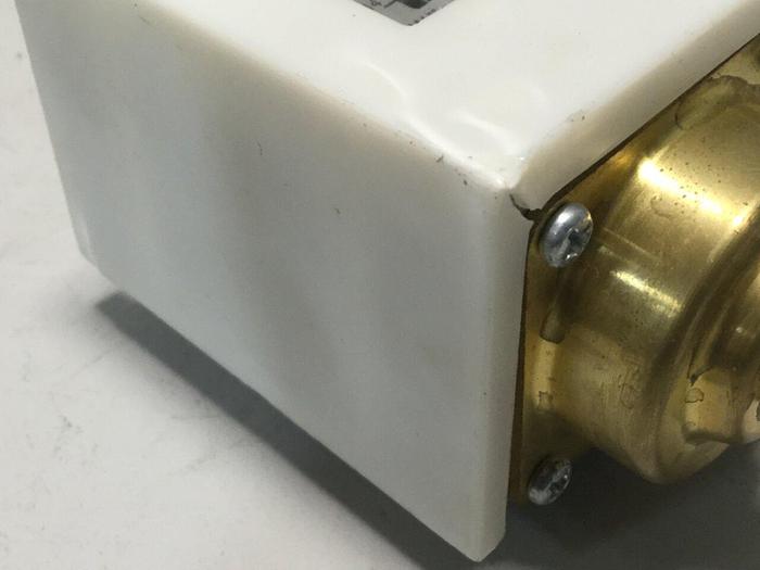 Used JL REFRIGERATION Dual Pressure Control LP830E #107018