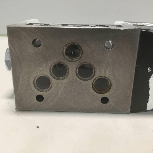 Used VICKERS Tokimec Directional Control Valve DG4V52AMP7LH740 #95334