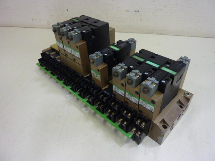 Used CKD CORP Control Block w/ Valves 4L219 USED