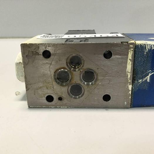 Used VICKERS Directional Control Valve DG4V32AMP7H750 #95464