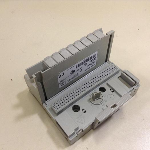Used ALLEN BRADLEY Terminal Base 1794-TBNF SER A #68515