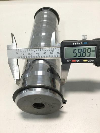 Used CINCINNATI MILACRON Center Toggle Pin 5038372 #111339