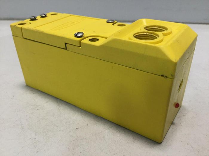 Used BANNER ENGINEERING Scanner Block FX1 #101869