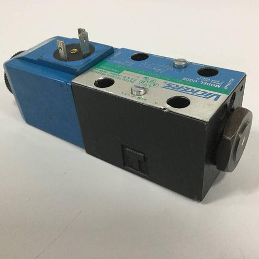 Used VICKERS Directional Valve DG4V-3S-22AL-M-U-H5-60 #90529