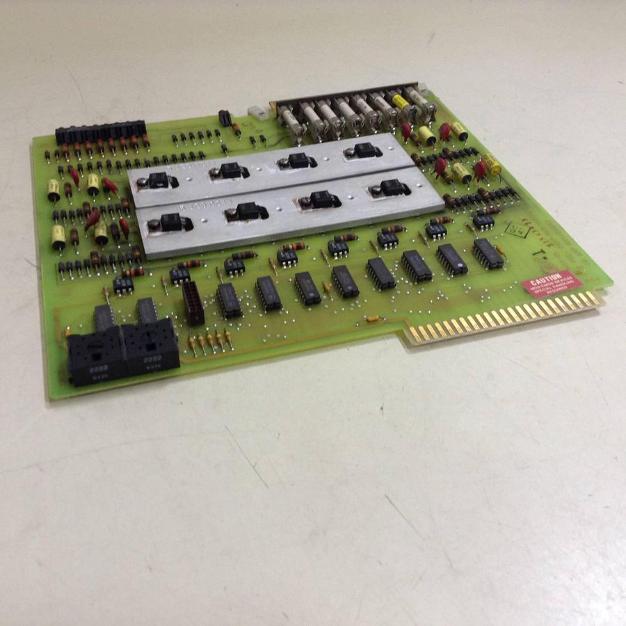 Used CINCINNATI MILACRON Output Board 3-531-3563A USED