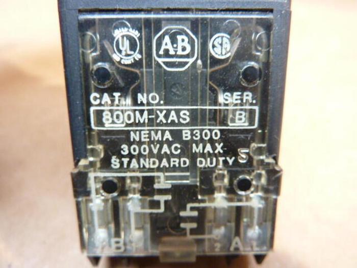 Used ALLEN BRADLEY Selector Switch 800MB-NX23 #38133