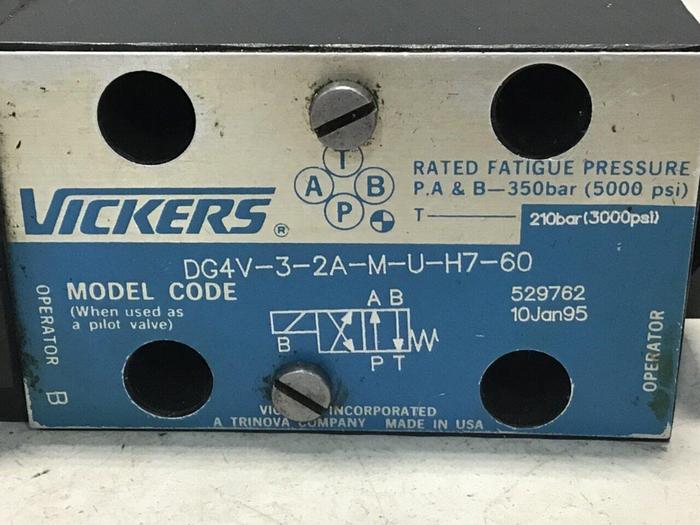 Used VICKERS Valve DG4V-3-2A-M-U-H7-60 #128574