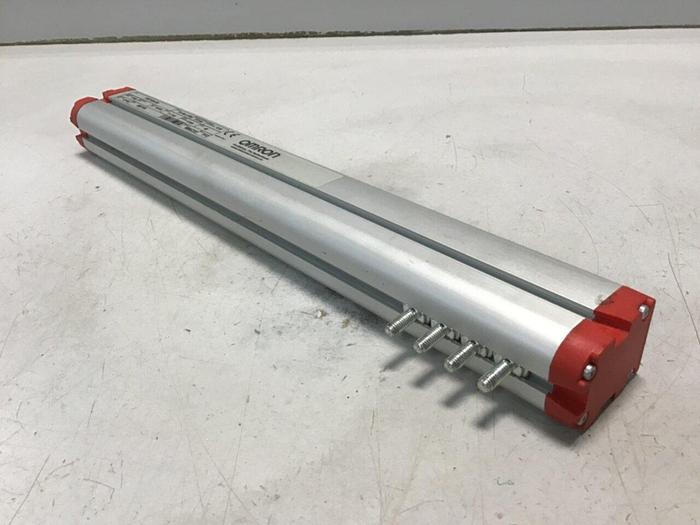 Used OMRON Safety Sensor F3ET2-005-300 USED #141802