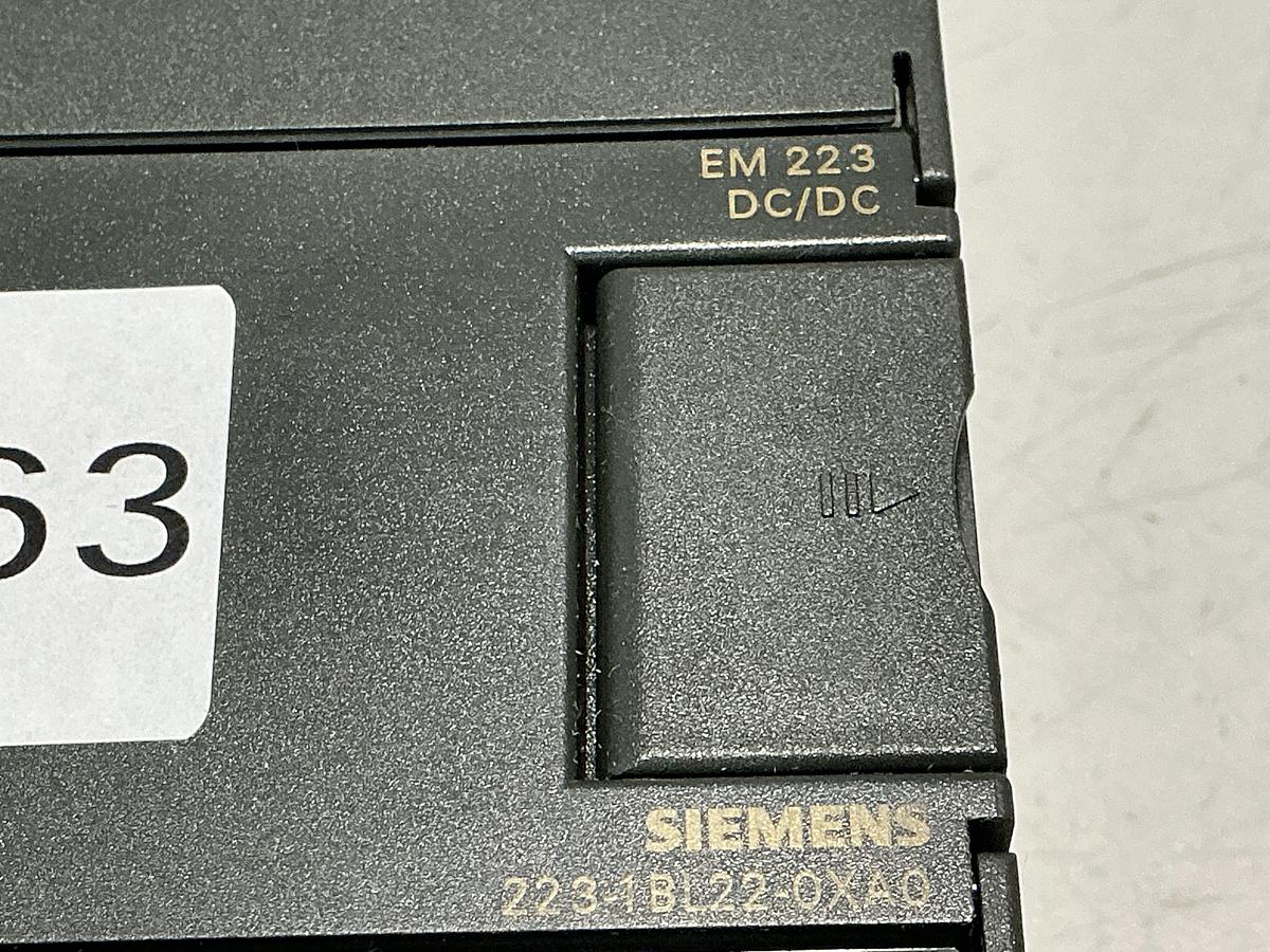 Used SIEMENS 6ES7 223-1BL22-0XA0