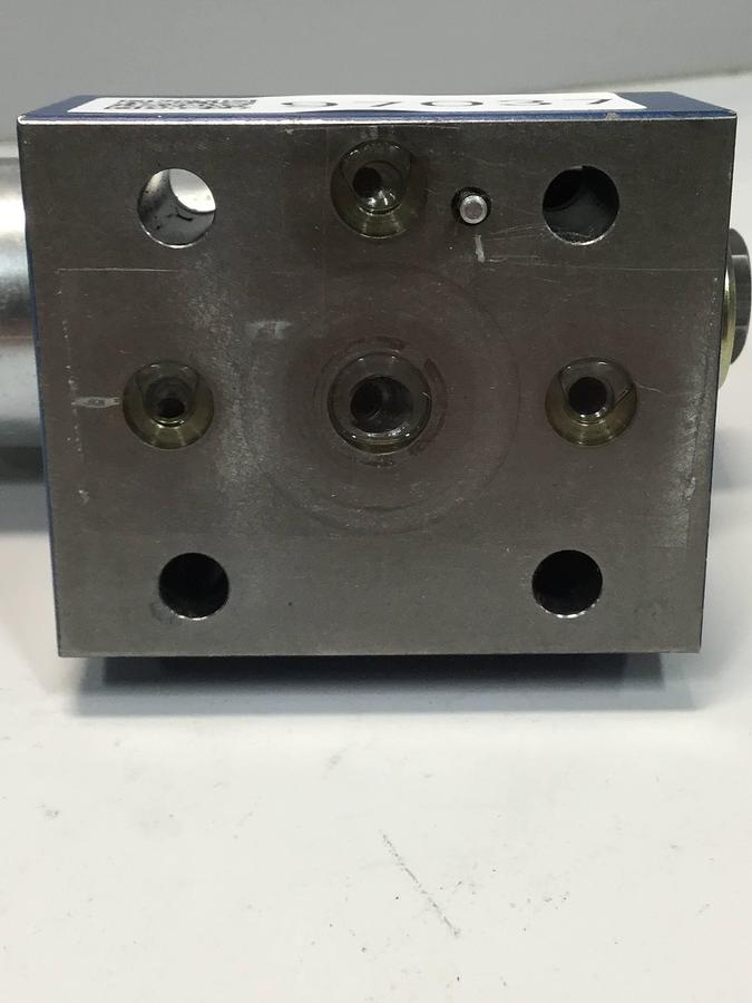 Used REXROTH Valve 4WE6D62EG24N9K4 USED