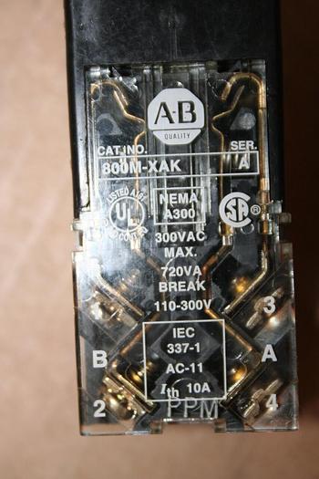 Used ALLEN BRADLEY Push Button 800MR-PA16S GREEN Used