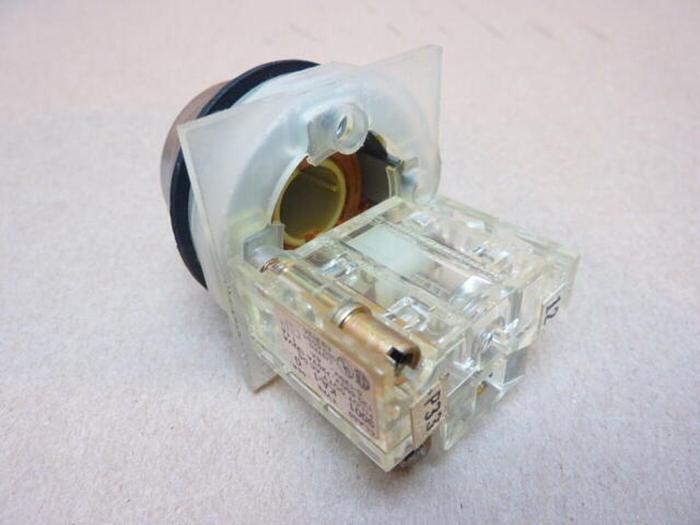 Used SQUARE D Contact Block 9001-KA1 #38114