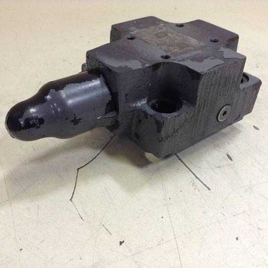 Used VICKERS Hydraulic Valve CVCS25C1S2W24510AP10 #89178