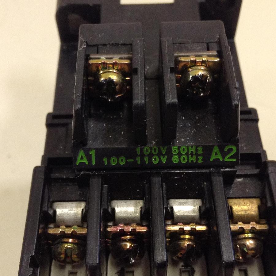 Used FUJI ELECTRIC Contactor SC-0 4NC0F0 USED