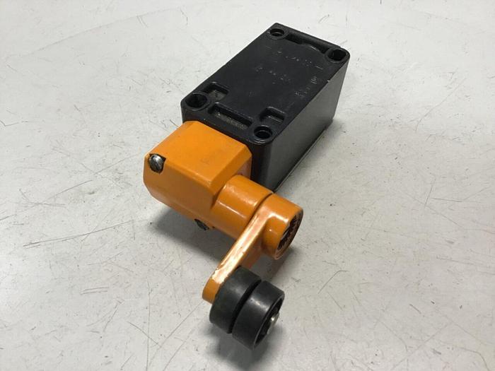 Used SIEMENS Limit Switch3 3SE3 120-1GW-Z #121174