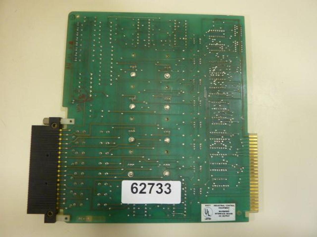 Used CINCINNATI MILACRON Output Board 3-531-3563A USED