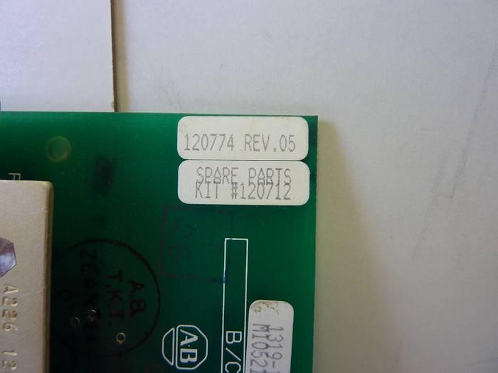 Used ALLEN BRADLEY Button Control 120774-RV05 USED