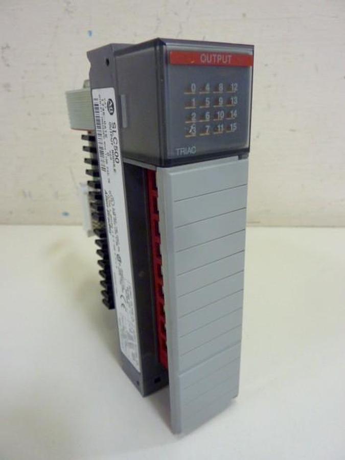 Used ALLEN BRADLEY Output Module 1746-OA16 SER D Used