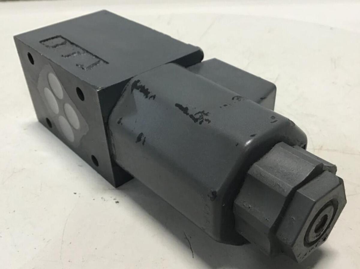 Used REXROTH Valve 4WE6D-60L0/AG24NZ4S USED
