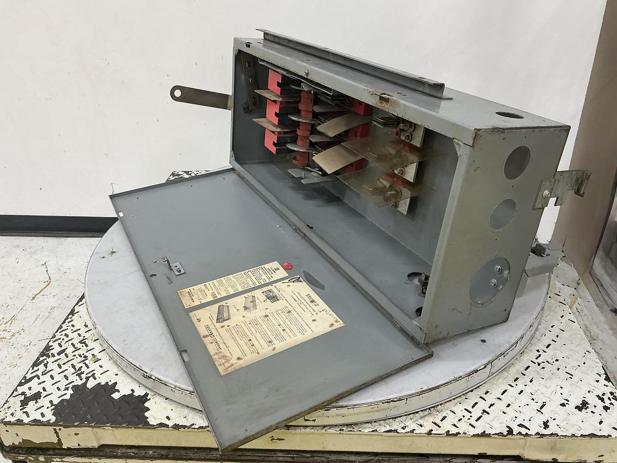 Used SQUARE D PBQ-3640