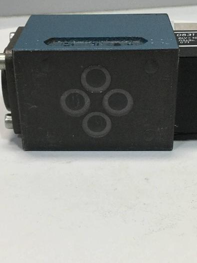 Used BOSCH Hydraulic Valve 0 810 090 133 #97041