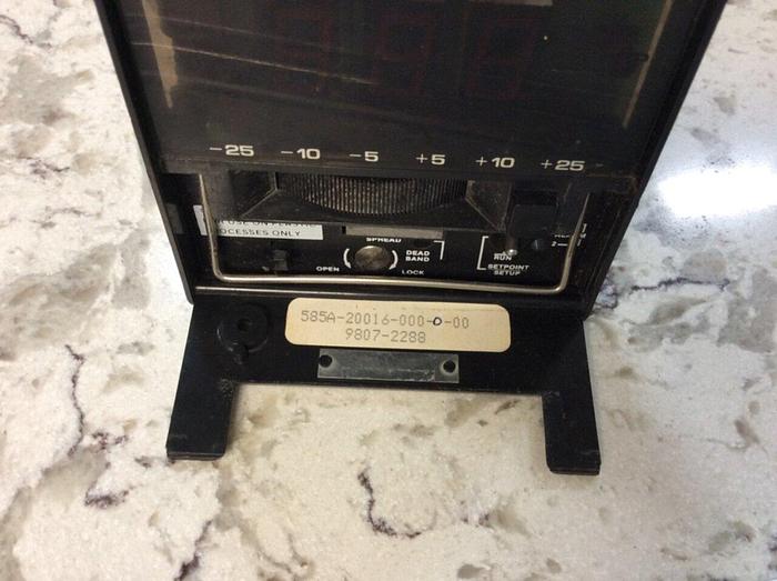Used BARBER COLMAN Temperature Control 585A-20016-000-0-00 #113398