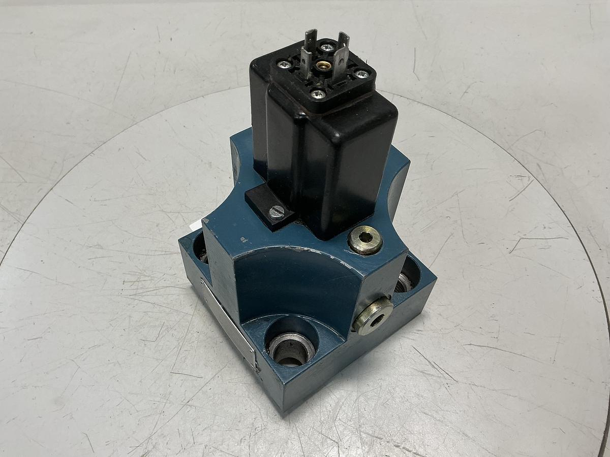 Used BOSCH 0 810 070 033