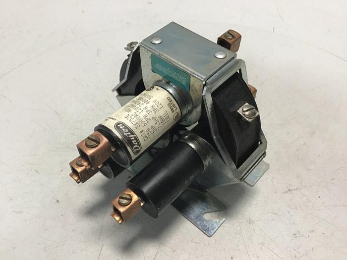 Used DAYTON Contactor Relay 3X752E #129416